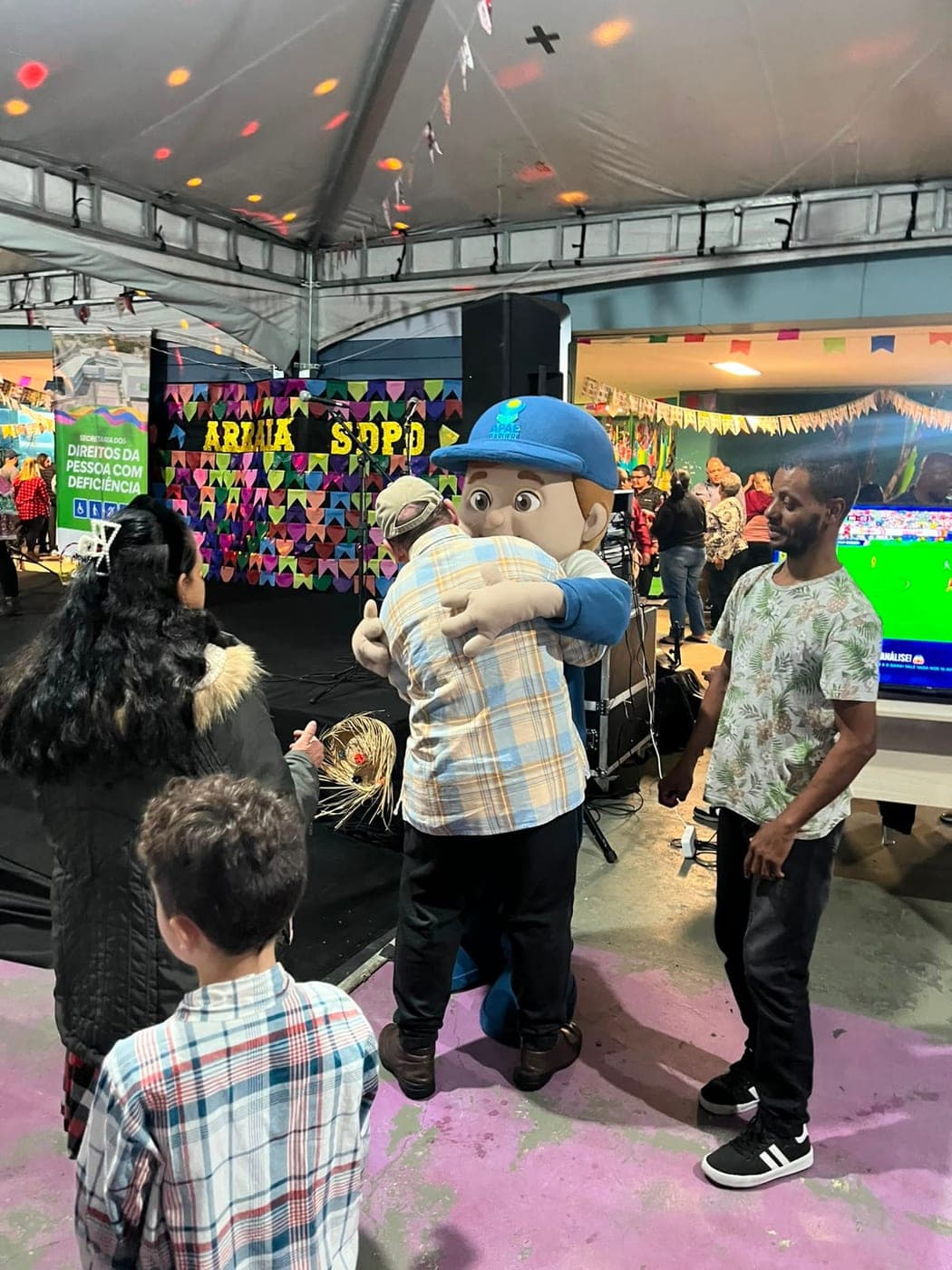 Registro da participação da APAE Barueri na Festa Junina da SDPD — 4
