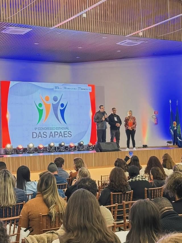 Registro da participação da APAE Barueri no IX Congresso Estadual das APAEs — 1