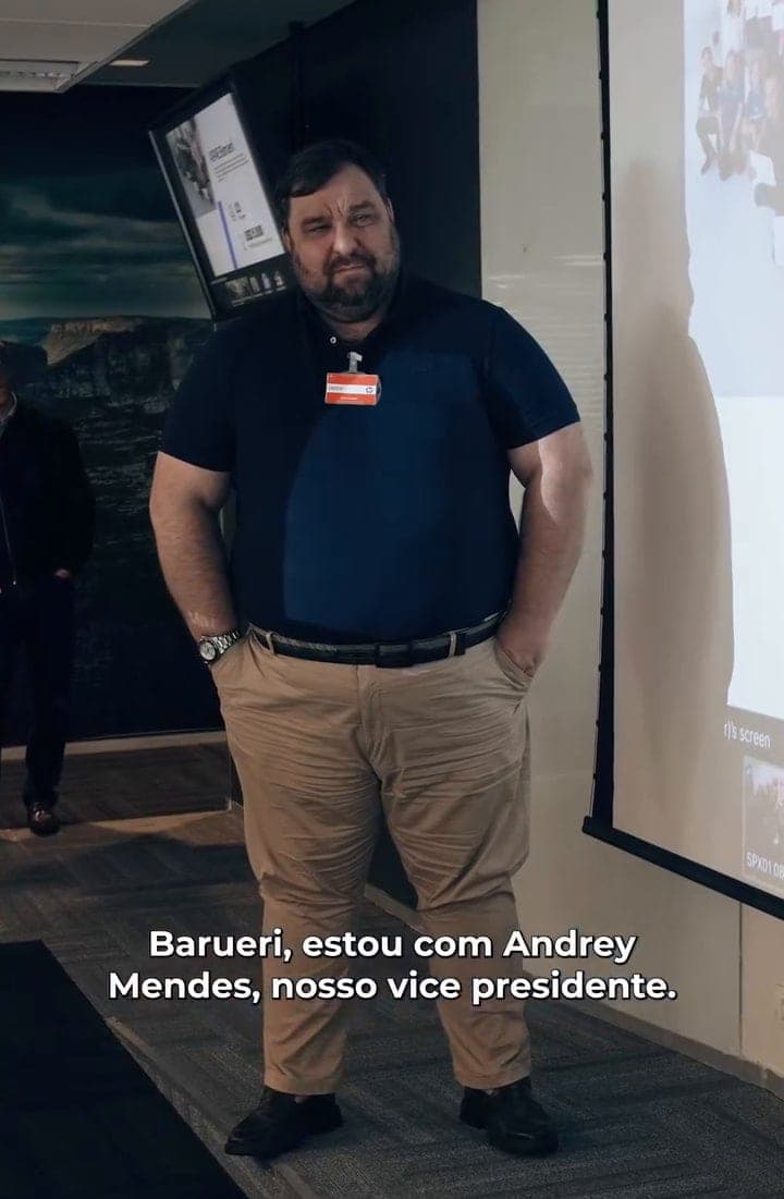 Registro da entrega da doação da HP à APAE Barueri — 4