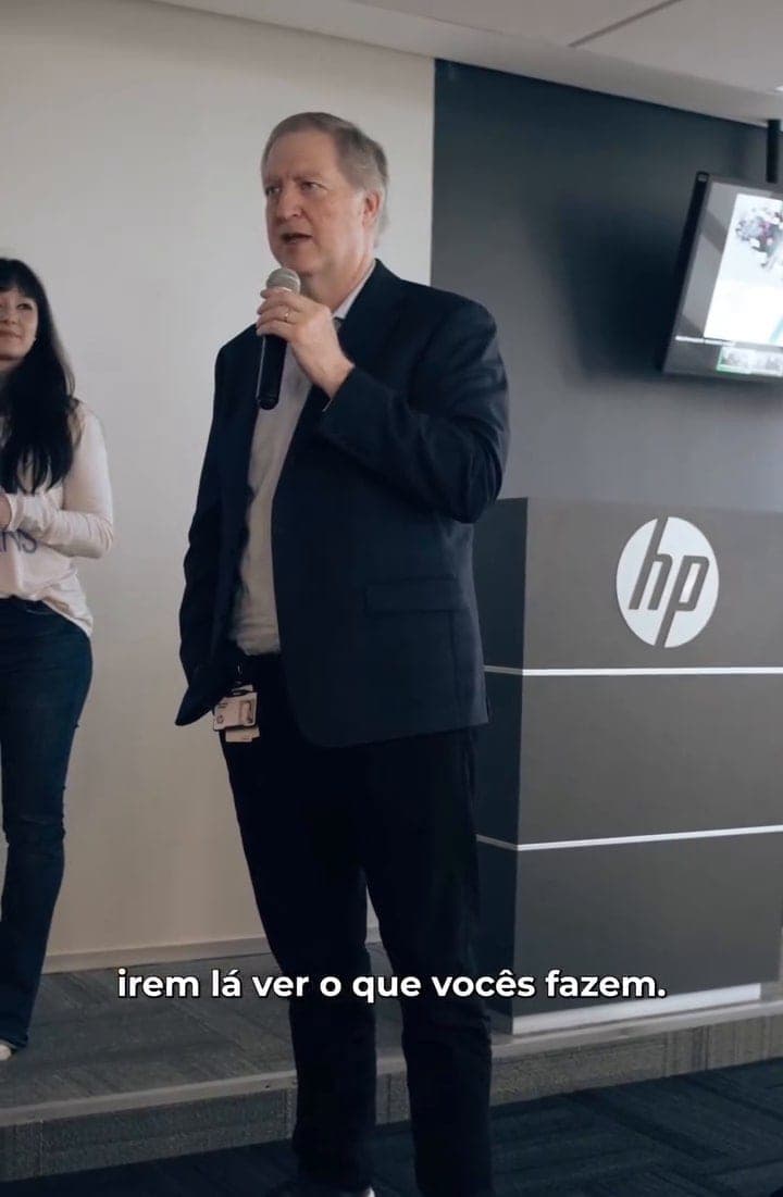 Registro da entrega da doação da HP à APAE Barueri — 5