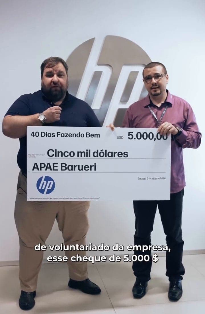 Registro da entrega da doação da HP à APAE Barueri — 7