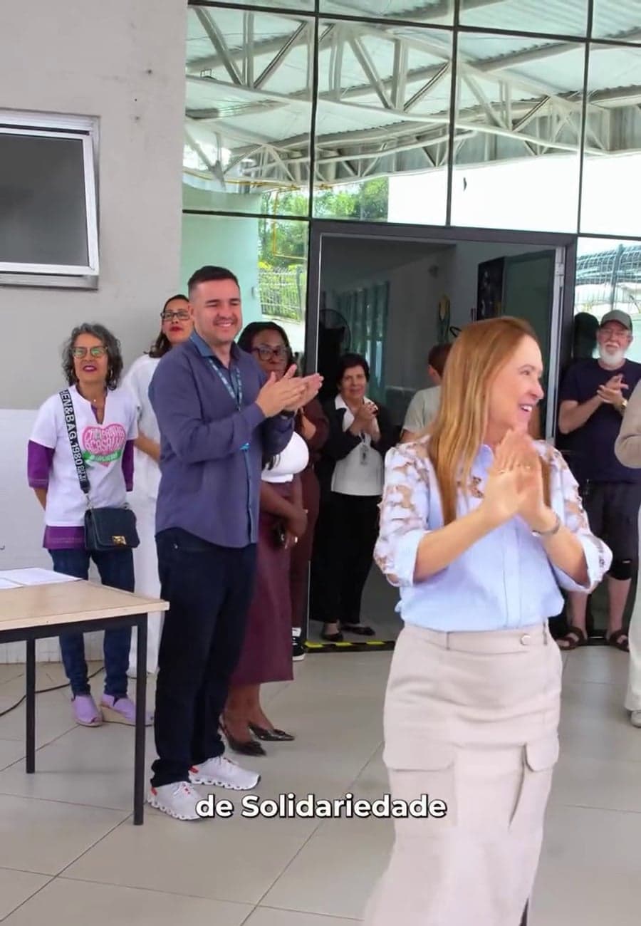 Registros da entrega da Campanha do Agasalho 2026 na APAE Barueri: autoridades, organização e os kits de inverno — 1